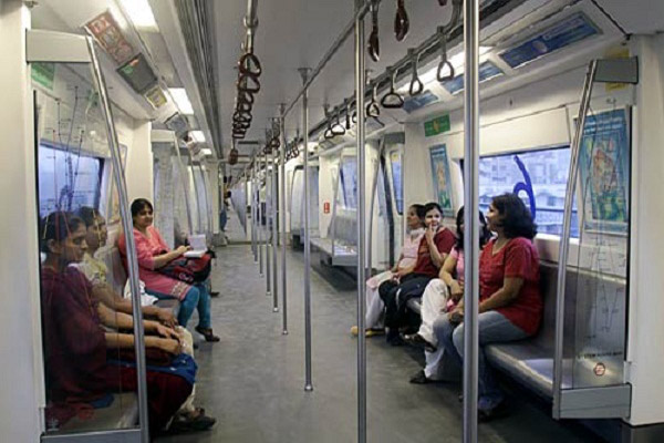 Metro travelling Delhi