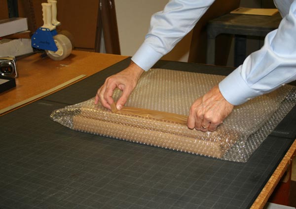 How to pack paintings