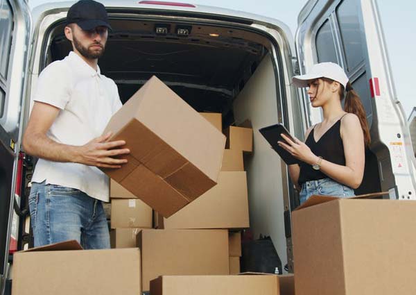 MOVING TIPS FOR DUBAI RELOCATION