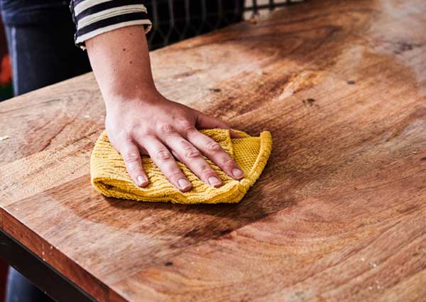 Cleaning table tops