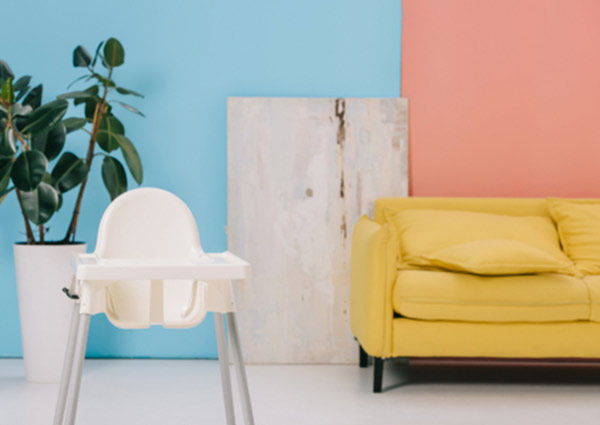 Pastel pink and turquoise color for living room walls 