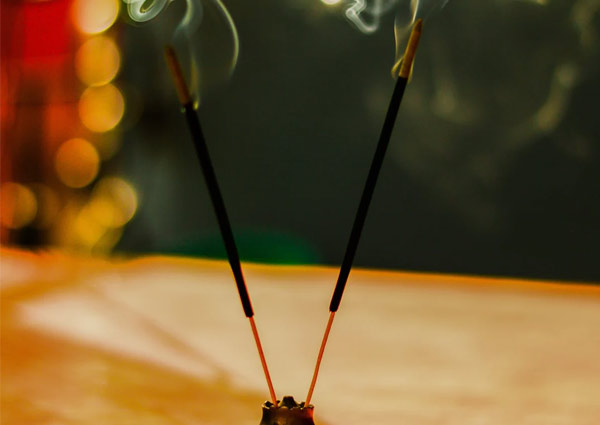 Light incense sticks