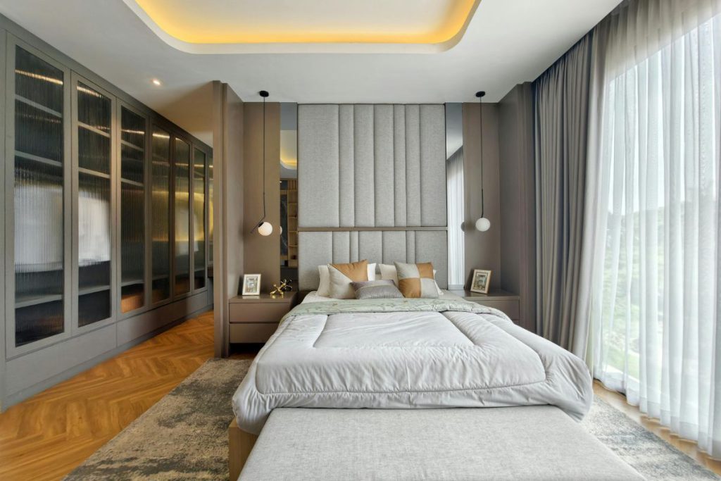 Bedroom — Modular Storage & Flexible Furniture 